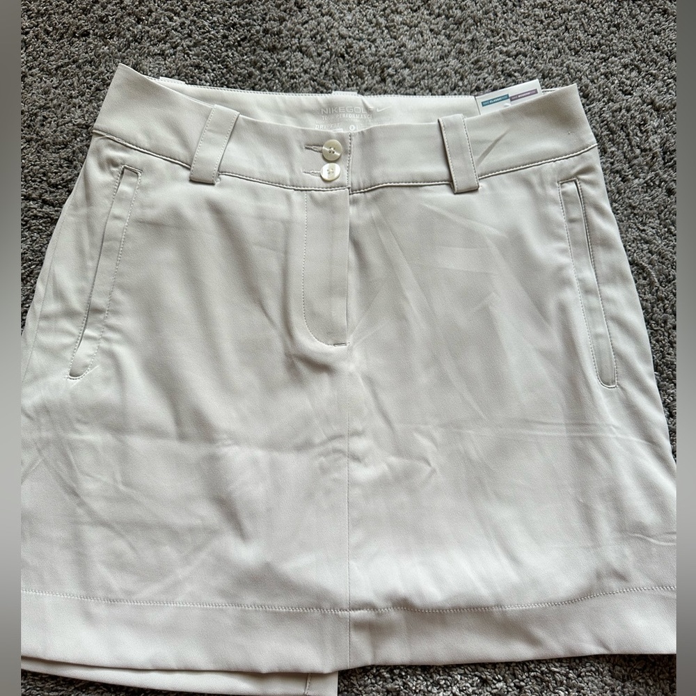 Women’s Nike golf shirt w/shorts